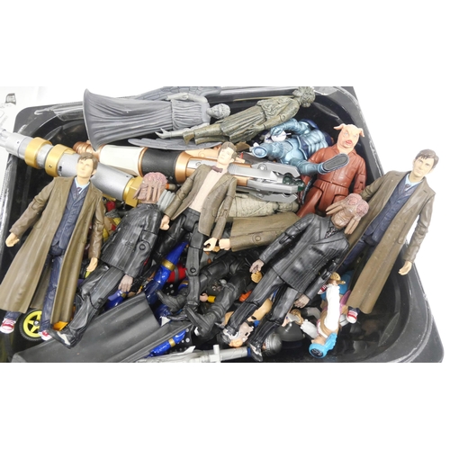 2183 - Minichamps collection of model tanks and other loose vehicles, together with bags of other figures w... 