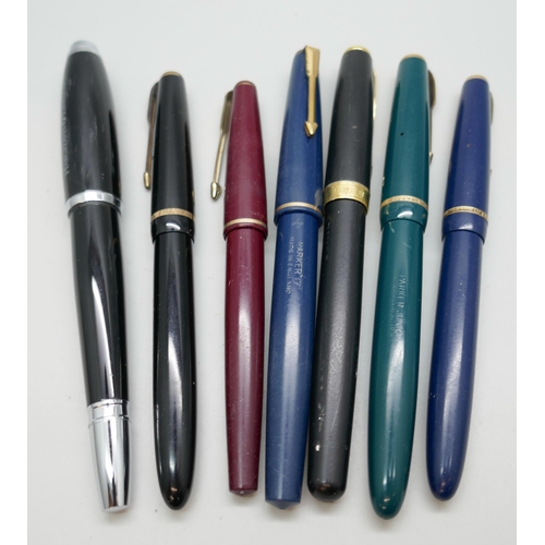 2214 - Six Parker fountain pens including two with 14ct gold nibs and a Cross fountain pen