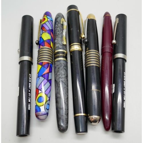 2222 - Seven fountain pens