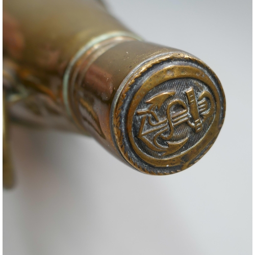 2227A - An 18th century Naval powder flask, brass and horn construction, stamped marks 'PP Gun Deck 1790'