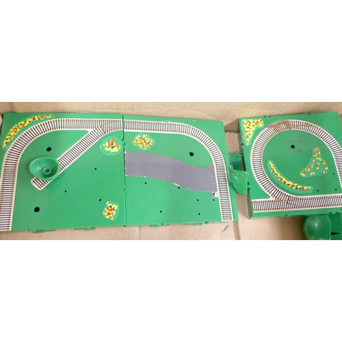 2329 - A Thomas The Tank Engine track playset, no trains and a Ghostbusters fire house **PLEASE NOTE THIS L... 