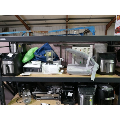 6307 - Quantity of scrap to include: Delonghi Dragon 4 radiator, Gourmia air fryers, Homedics massager, Lif... 