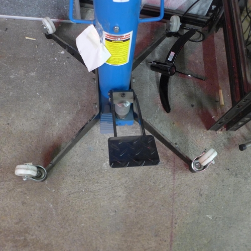 5127 - A sample SD0321C 0.5t Transmission Jack* This lot is subject to VAT