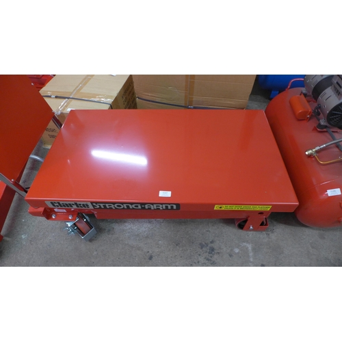 5147 - A Sample Clarke Strong-Arm SPA350 350kg capacity hydraulic lifting table* This lot is subject to VAT