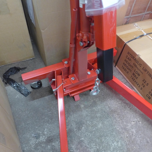 5149 - A 1 ton hydraulic engine hoist with a 3 ton long ram jack* This lot is subject to VAT