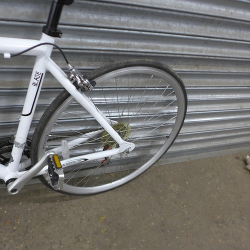 5156D - A Muddyfox Blade aluminium framed racing bike *Police repossession