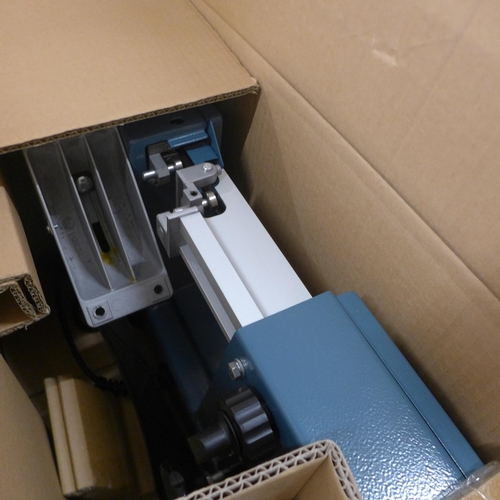5166 - A boxed sample 8 inch band-saw* This lot is subject to VAT