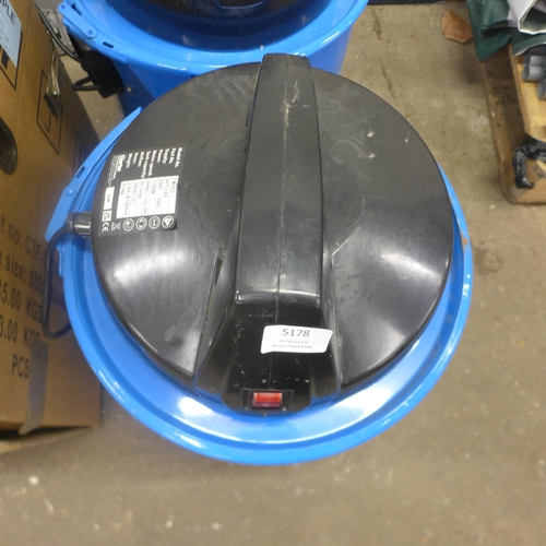 5178 - Two sample Clarke CWVE2 230v 50 litre vacuum dust extractors* This lot is subject to VAT