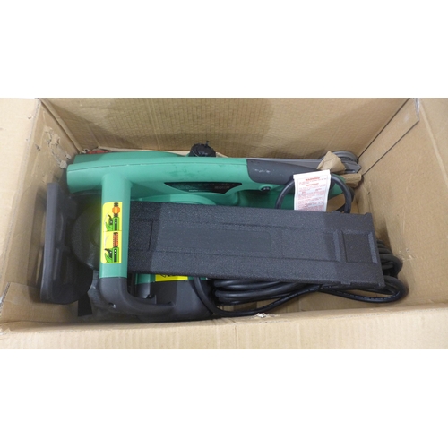 5192 - A boxed sample Clarke CECS405B electric chainsaw* This lot is subject to VAT