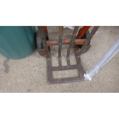 5208 - A heavy duty steel sack truck
