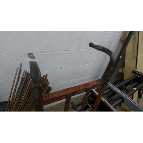 5208 - A heavy duty steel sack truck