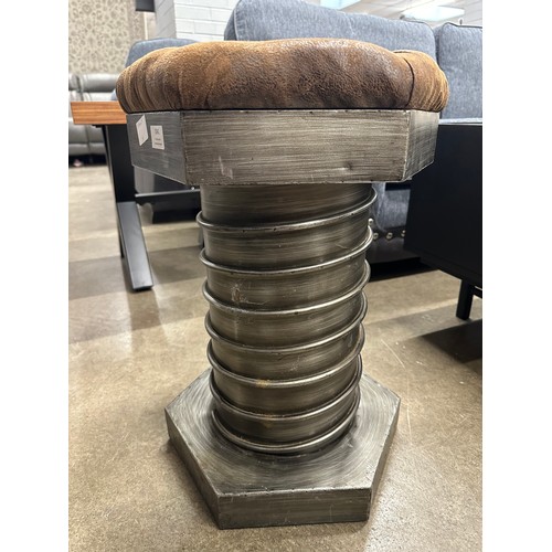 3041 - A nut and bolt stool