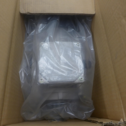 5252 - Six assorted sample motors* This lot is subject to VAT
