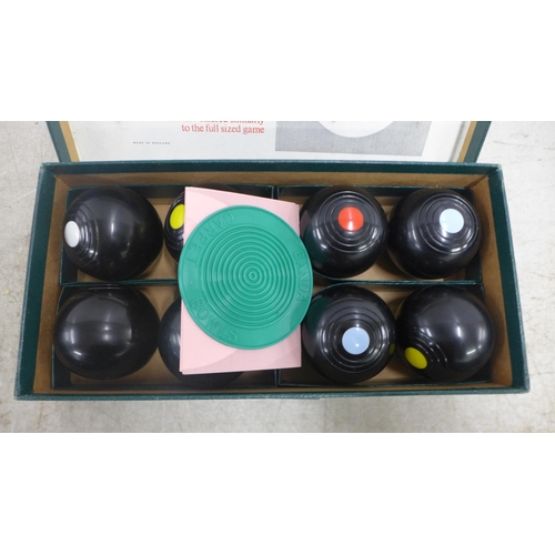 5288 - A set of B&A Bowls indoor carpet bowls
