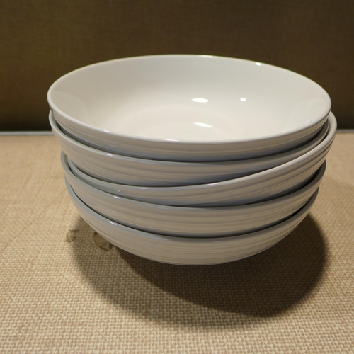 6031 - Mikasa Porcelain 'Swirl' dinnerware (351-82) *This lot is subject to VAT