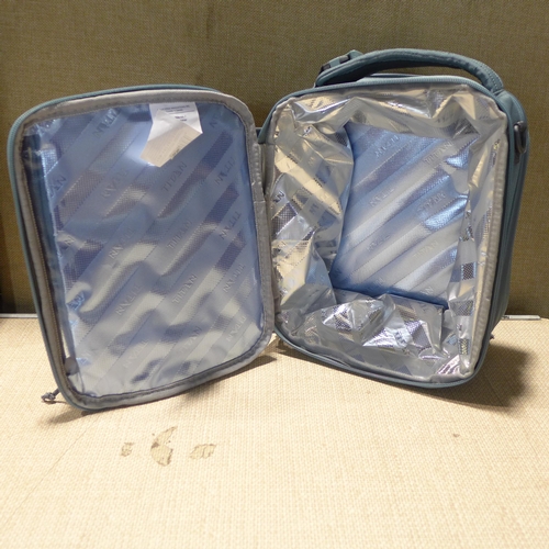 6036 - Herringbone kitchen mat, Two Titan lunchboxes and a cooler bag (351-176) *This lot is subject to VAT