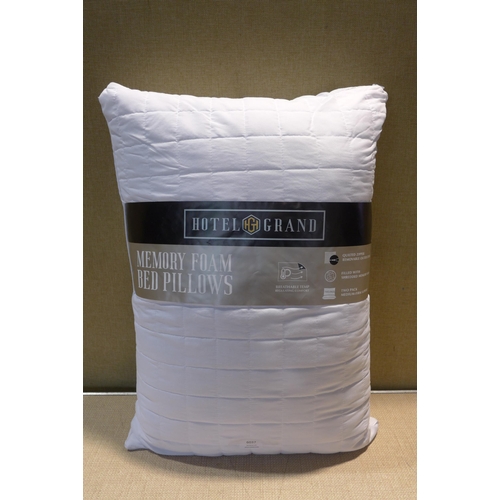 6037 - Berkshire heated throw and a Hotel Grand shredded memory foam pillow  (351-204) *This lot is subject... 