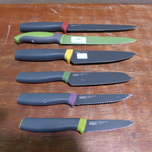 6061 - Five Joseph Joseph elevate knives and one other  (351-296) *This lot is subject to VAT