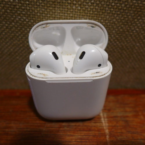 6077 - Apple AirPods with charging case (2nd generation) model no: mv7n2zm/a, Original RRP £99.99 + VAT (35... 