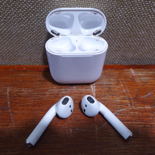 6077 - Apple AirPods with charging case (2nd generation) model no: mv7n2zm/a, Original RRP £99.99 + VAT (35... 