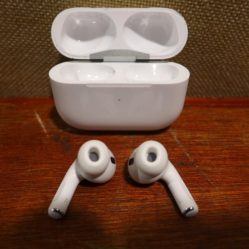 6089 - Apple AirPods Pro with charging case (2nd generation)(USB-C) model no: mtjv3zm/a, Original RRP £179.... 