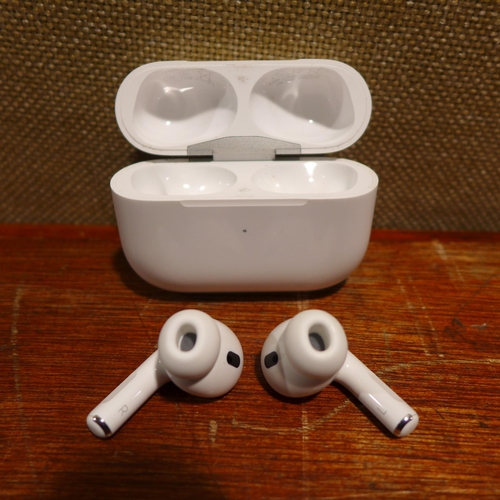 6090 - Apple AirPods Pro with charging case (2nd generation)(USB-C) model no: mtjv3zm/a, Original RRP £179.... 