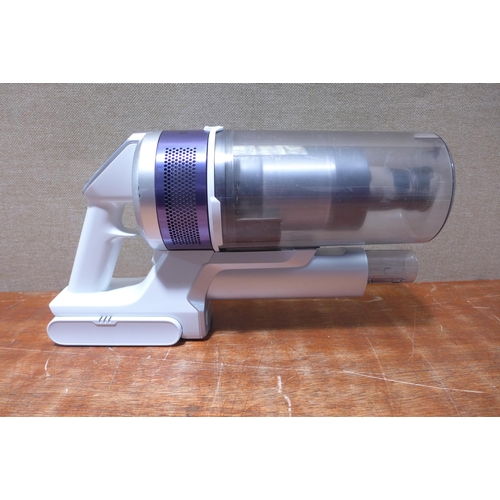 6131 - Samsung Jet 70 turbo vacuum cleaner, original RRP £249.99 + VAT (352-192) *This lot is subject to VA... 