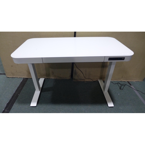 6132 - Airlift adjustable desk (damaged) Original RRP £229.99 + VAT (351-277) *This lot is subject to VAT