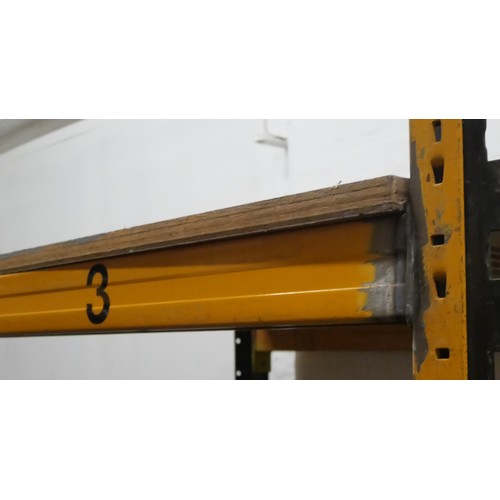 8004 - A Dexion heavy-duty pallet rack measuring 1.7m (H) x 1.95m (W) x 0.9m (D) with three reinforced 1