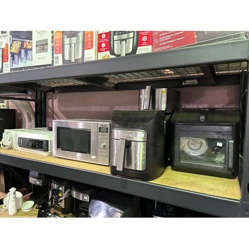 6303 - Quantity of scrap including: Gourmia air fryers, Panasonic microwave, Instant Pot air fry oven and a... 