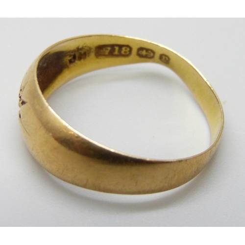 7032 - An 18ct gold ring, 2.1g, O, lacking stone and misshapen