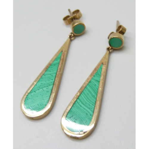 7050 - A pair of 9ct gold malachite set drop earrings, 4.8g, 3.8cm