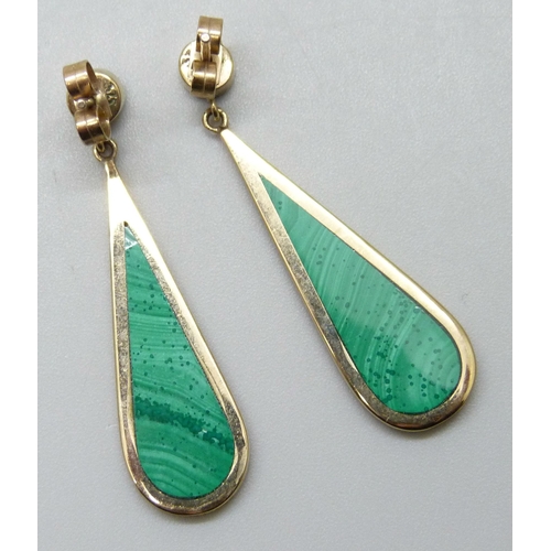 7050 - A pair of 9ct gold malachite set drop earrings, 4.8g, 3.8cm