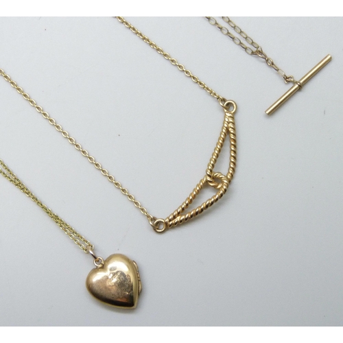 7056 - A 9ct gold necklace, a 9ct gold locket, a 9ct gold chain with a yellow metal t bar pendant (loop a/f... 