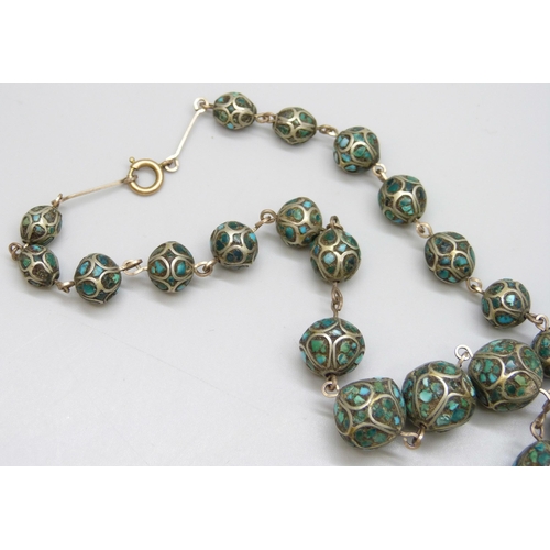 7126 - A turquoise set necklace, 52cm