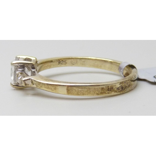 7132 - A Gemporia silver gilt zircon ring, R/S