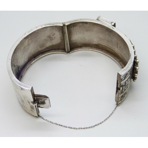 7138 - A Victorian silver buckle bangle, Birmingham 1883, 48g, 3.1cm wide, with fitted case