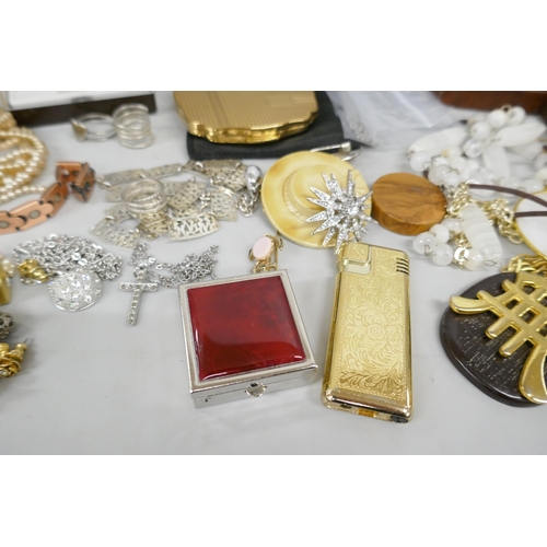 7172 - A box of mixed jewellery, lighters, wristwatches, pens including stone set brooches, bangle and pin ... 