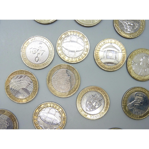 7191 - A collection of commemorative £2 coins including Charles Dickens, World War I, Florence Nightingale,... 