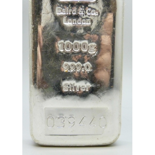 7215 - A Baird & Co. London .999 fine silver ingot, 1000g, 039440