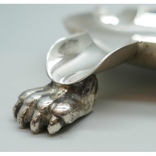 7237 - A silver cigar rest with claw feet, Sheffield 1997, 121g