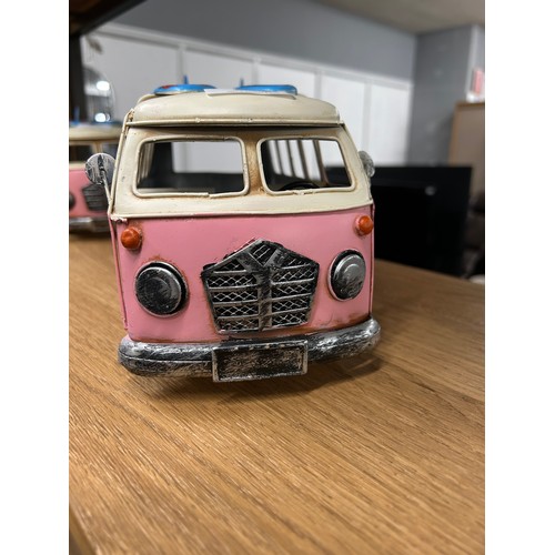 3026 - A Retro VW van ornament