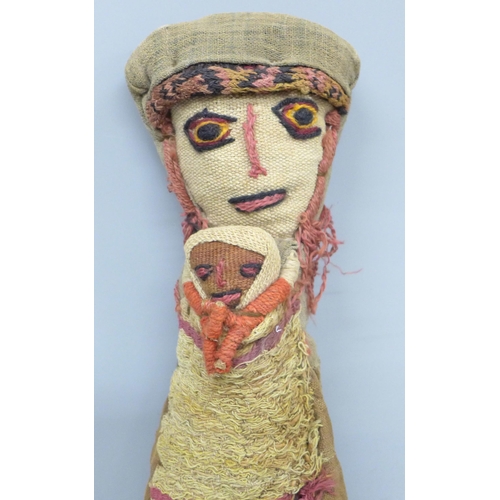 2018 - A textile Peruvian Chancay burial doll, 29cm