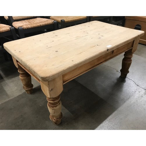 241 - A pine rectangular coffee table