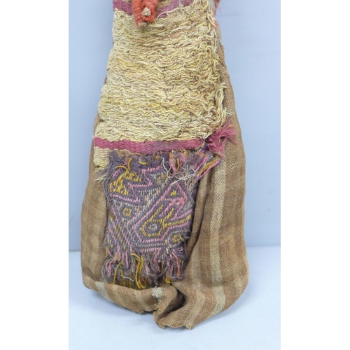 2018 - A textile Peruvian Chancay burial doll, 29cm