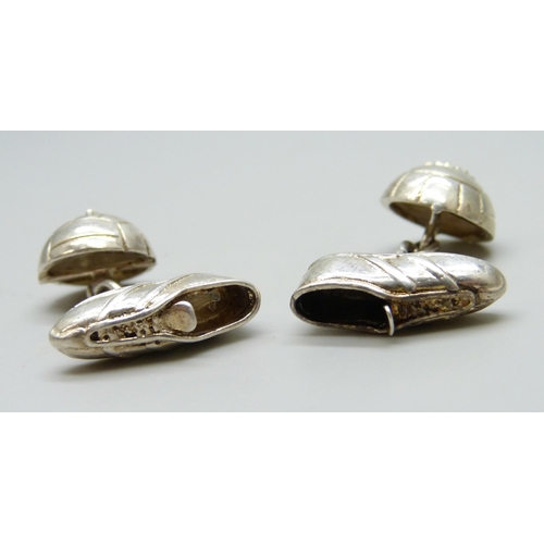 2119 - A pair of novelty silver football cufflinks in the form of a boot and ball, Sheffield 1998, 13g