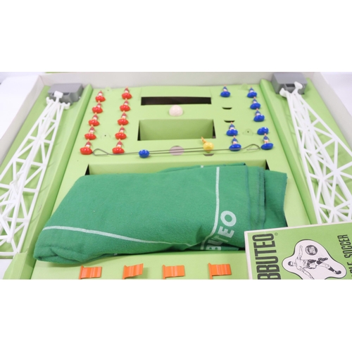 2192 - The New Subbuteo Continental floodlighting edition set boxed with three extra boxed teams to include... 