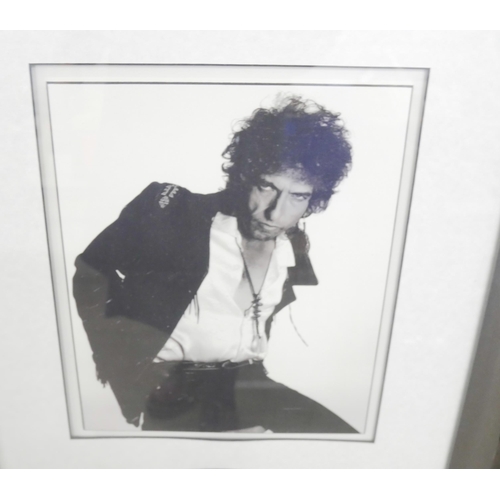 2252 - Two framed music pictures with Chicago Rock Cafe discs, Bob Dylan and Guns 'N' Roses