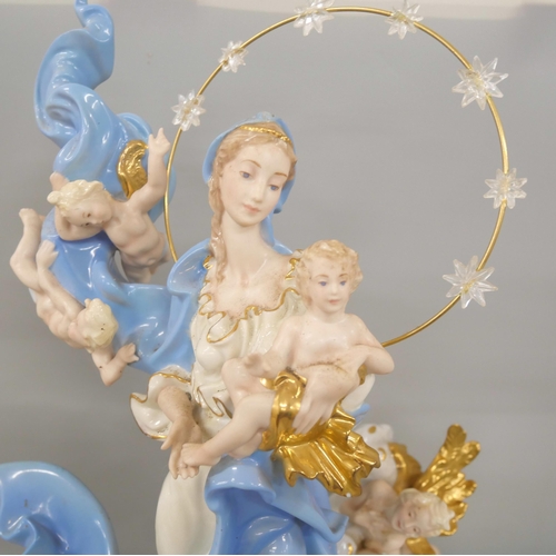 2260 - A Franklin Mint limited edition Mary Queen of Heaven figures group **PLEASE NOTE THIS LOT IS NOT ELI... 