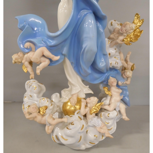 2260 - A Franklin Mint limited edition Mary Queen of Heaven figures group **PLEASE NOTE THIS LOT IS NOT ELI... 